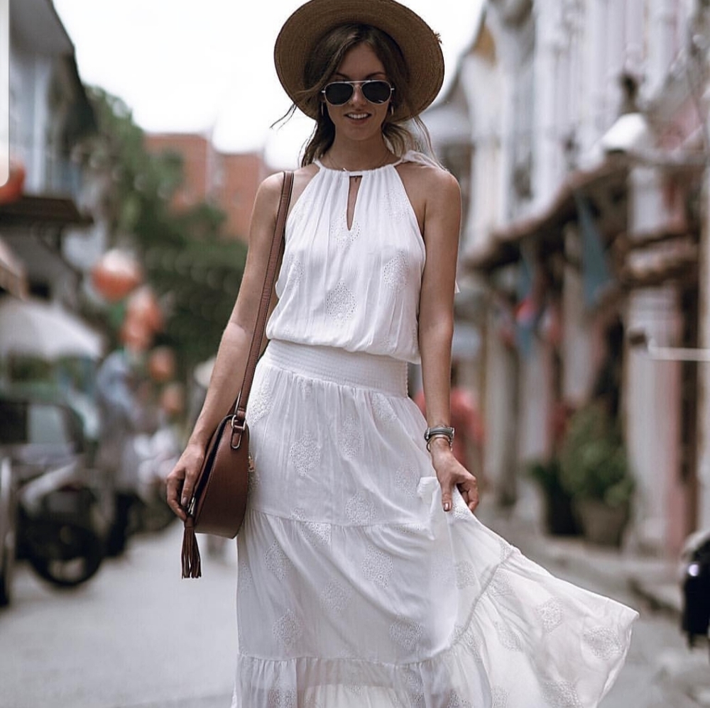 Vici LOVESTITCH Boho white embroidered maxi dress.